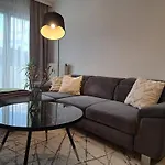 Panda In Der Naehe Von Therme Und Atrio