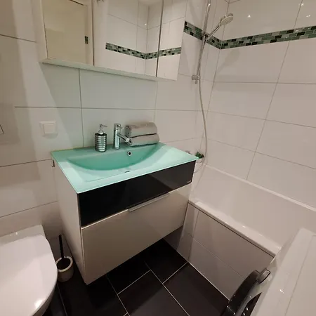 Apartment Panda In Der Naehe Von Therme Und Atrio