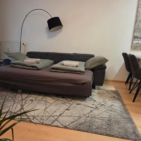 Panda In Der Naehe Von Therme Und Atrio