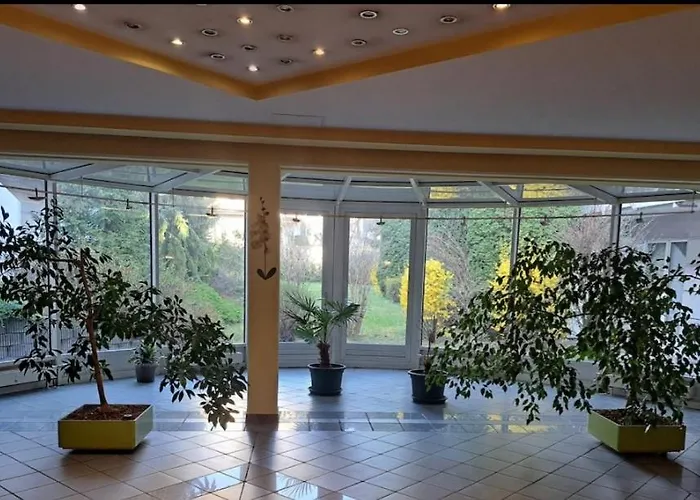 Panda In Der Naehe Von Therme Und Atrio * וילאך